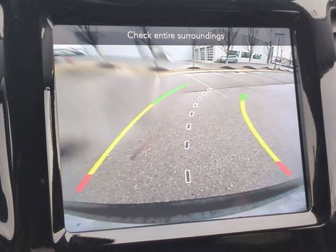 Used 2021 Jeep Cherokee Limited image 29