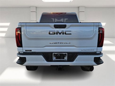 New 2026 GMC Sierra 2500 Denali Ultimate image 4