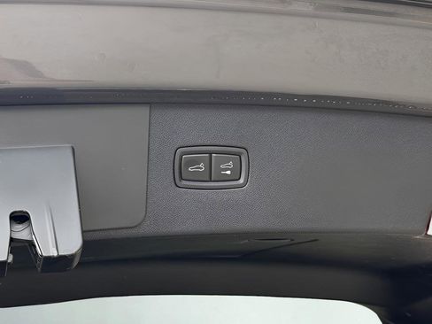 Used 2019 Porsche Cayenne S image 24