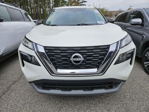 Used 2022 Nissan Rogue S image 5