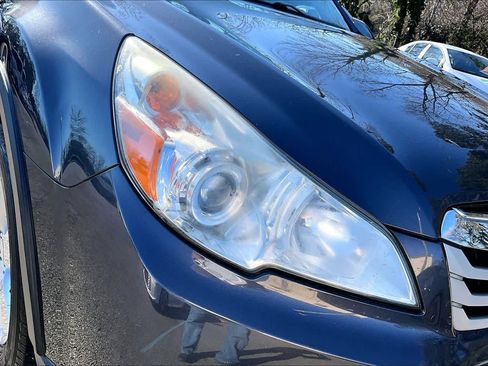 Used 2011 Subaru Outback 2.5i Premium image 25