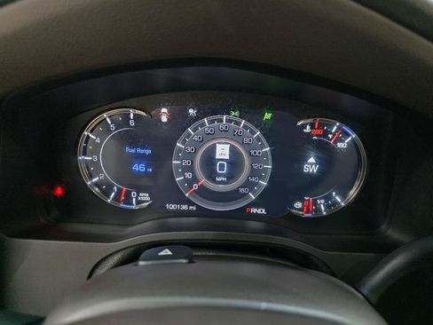 Used 2017 Cadillac Escalade Premium Luxury AWD/4WD image 33