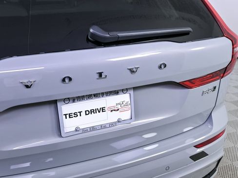 Used 2026 Volvo XC60 B5 Ultra w/ Climate Package image 38