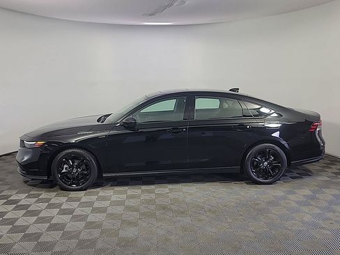 Certified 2025 Honda Accord SE image 10
