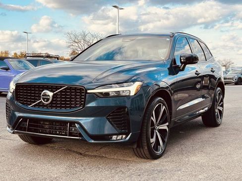 Used 2022 Volvo XC60 B6 R-Design w/ Advanced Package AWD/4WD image 3
