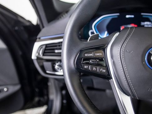 Used 2023 BMW 530e w/ Executive Package image 32