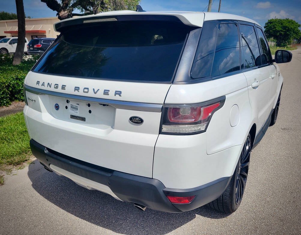 Used 2016 Land Rover Range Rover Sport SE AWD/4WD image 12
