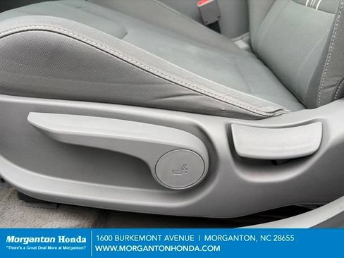 Used 2024 Hyundai Elantra SEL FWD image 17
