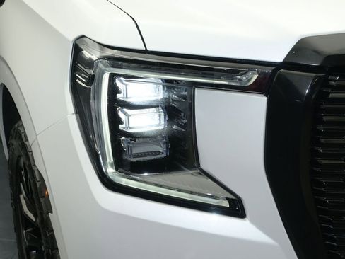 Used 2022 GMC Yukon Denali AWD/4WD image 41