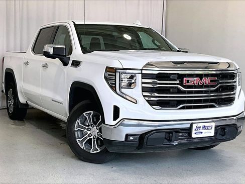 Used 2025 GMC Sierra 1500 SLT RWD image 1