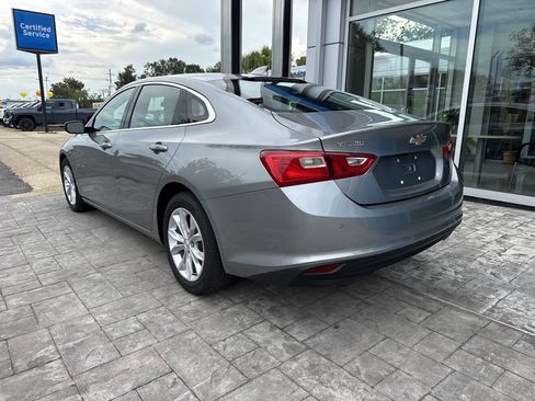 Used 2025 Chevrolet Malibu LT image 4