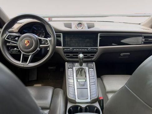 Used 2021 Porsche Macan AWD/4WD image 10