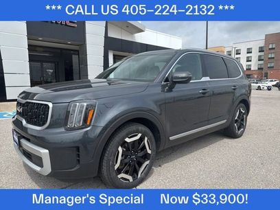 Used 2024 Kia Telluride EX w/ EX Captain's Chair Package