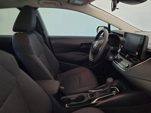 Used 2022 Toyota Corolla LE FWD image 21