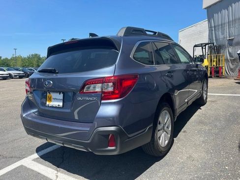 Used 2018 Subaru Outback 2.5i Premium AWD/4WD image 5