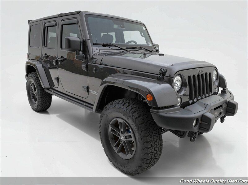 Used 2017 Jeep Wrangler Unlimited Sahara AWD/4WD image 3