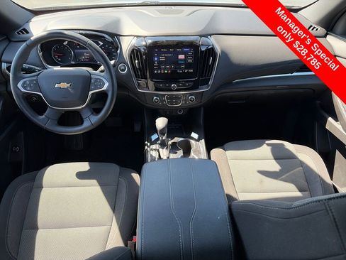 Used 2024 Chevrolet Traverse LT FWD image 19