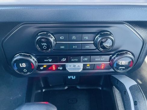 Used 2023 Ford Bronco Outer Banks w/ Sasquatch Package AWD/4WD image 26