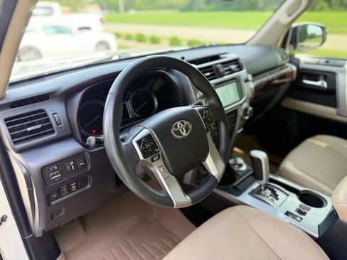 Used 2017 Toyota 4Runner Limited AWD/4WD image 11