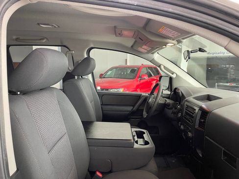 Used 2012 Nissan Titan SV image 27