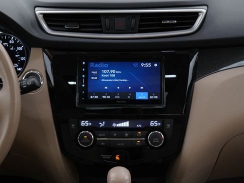 Used 2015 Nissan Rogue SL w/ SL Premium Package AWD/4WD image 15