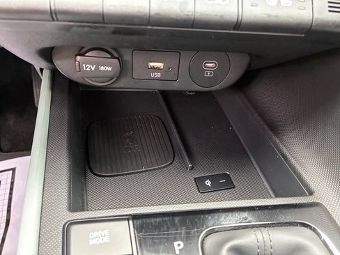 Used 2025 Hyundai Elantra Limited FWD image 34