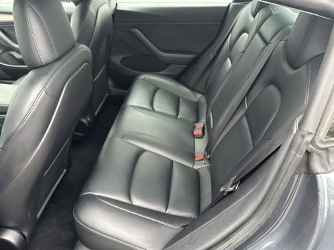 Used 2023 Tesla Model 3 Standard Range image 19