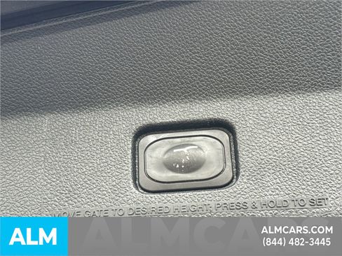 Used 2019 Ford Explorer XLT w/ Equipment Group 202A image 24