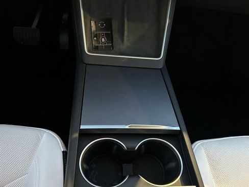 Used 2026 Tesla Model Y AWD image 21
