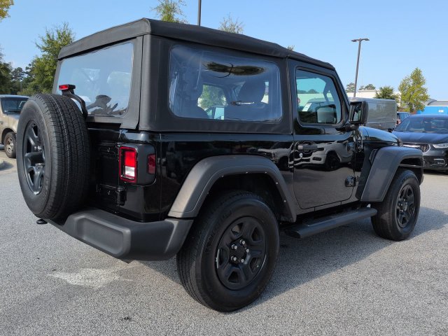 Certified 2022 Jeep Wrangler Sport AWD/4WD image 4