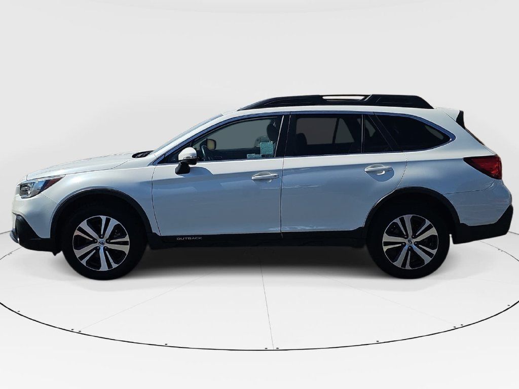 Used 2019 Subaru Outback 3.6R Limited AWD/4WD image 6