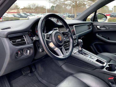 Used 2021 Porsche Macan S image 17