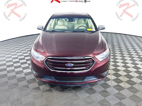 Used 2018 Ford Taurus Limited image 2
