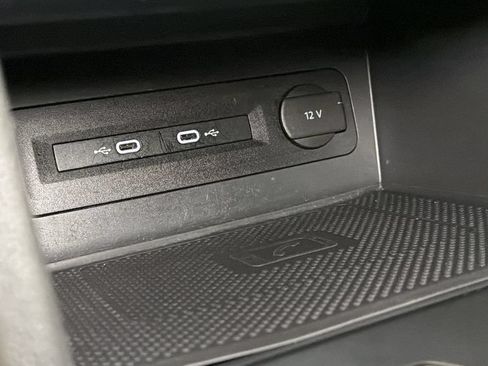 Used 2021 Volkswagen Atlas Cross Sport SE w/ Panoramic Sunroof Package AWD/4WD image 28