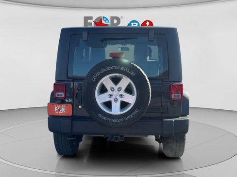 Used 2018 Jeep Wrangler Sport S image 4