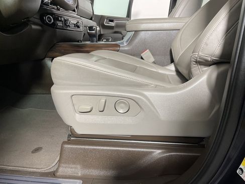 Used 2024 GMC Sierra 1500 SLT w/ SLT Convenience Package image 18