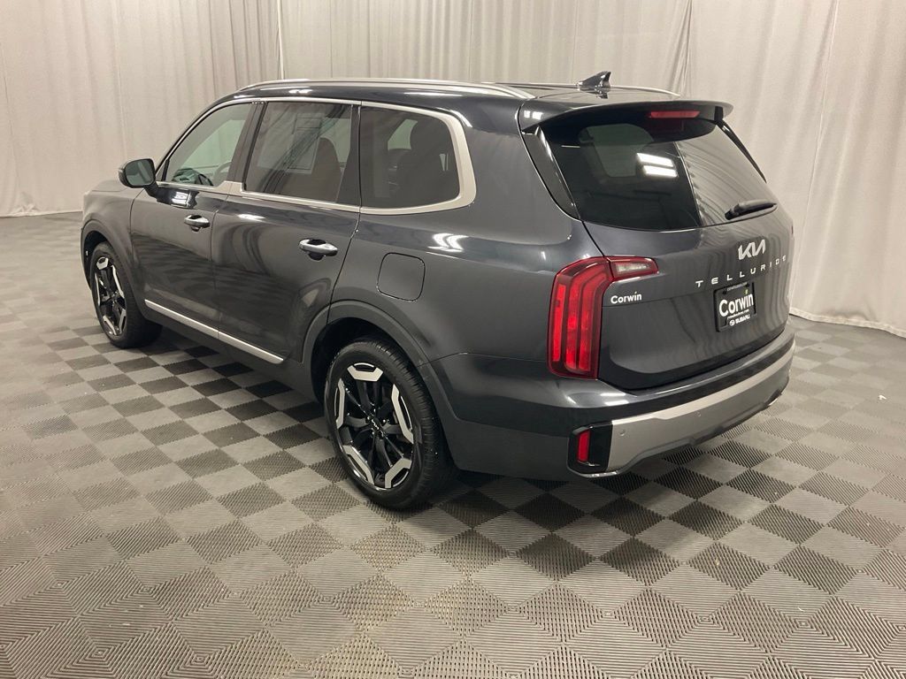 Used 2025 Kia Telluride S AWD/4WD image 5