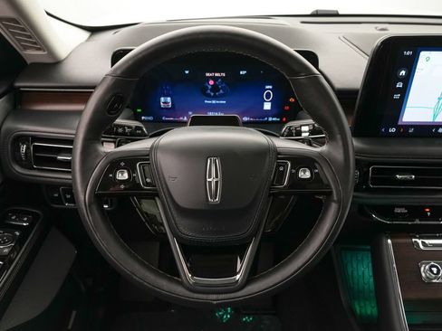 Used 2025 Lincoln Aviator Reserve w/ Equipment Group 201A AWD/4WD image 14