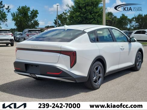 New 2026 Kia K4 FWD image 6