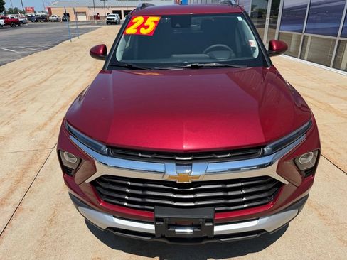 Used 2025 Chevrolet TrailBlazer LT FWD image 8