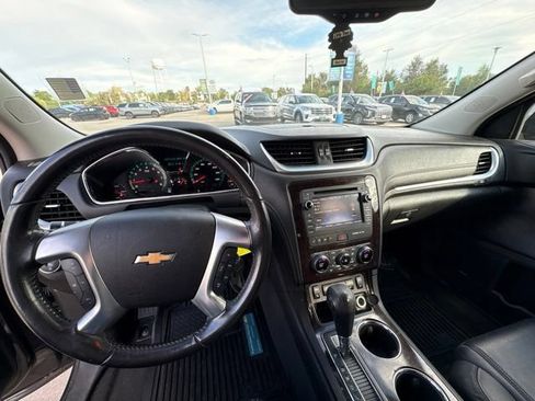 Used 2017 Chevrolet Traverse LT AWD/4WD image 11