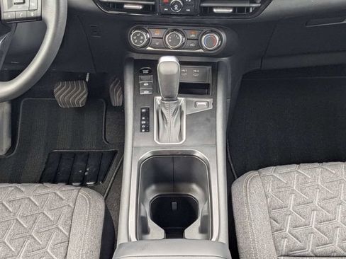 Used 2025 Nissan Kicks SV FWD image 17