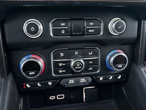 Used 2024 GMC Yukon AT4 w/ AT4 Premium Package image 24