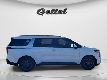 New 2026 Kia Carnival EX
