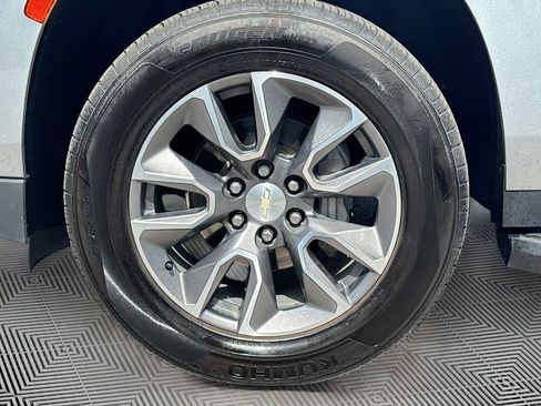 Used 2023 Chevrolet Tahoe LT RWD image 32