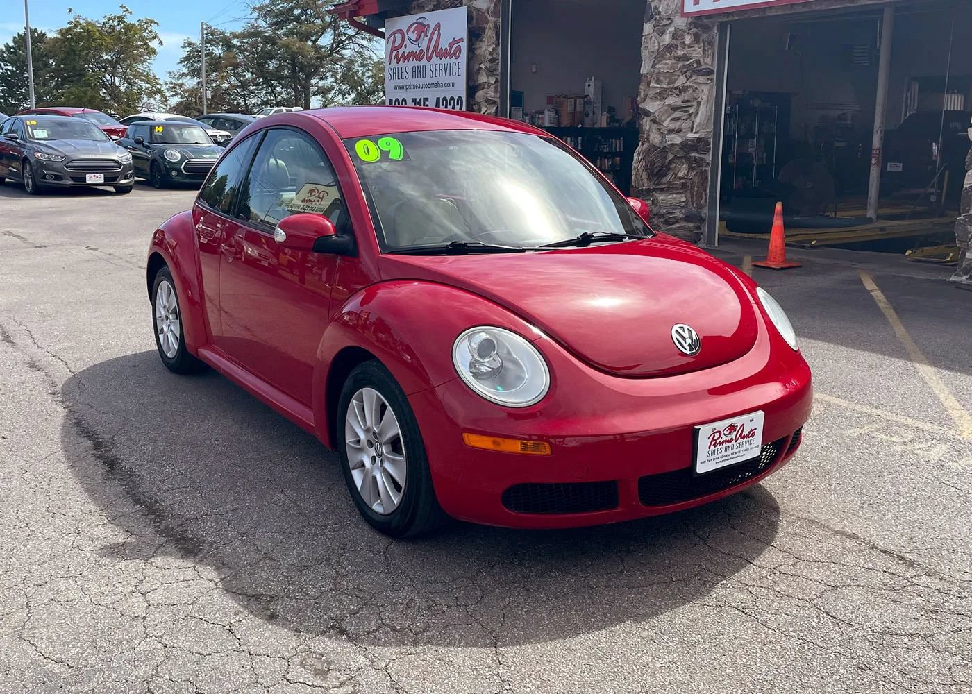 Used 2009 Volkswagen Beetle Coupe FWD image 1