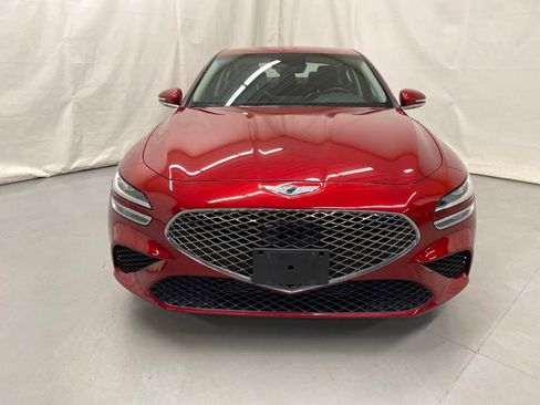 Used 2022 Genesis G70 2.0T image 3