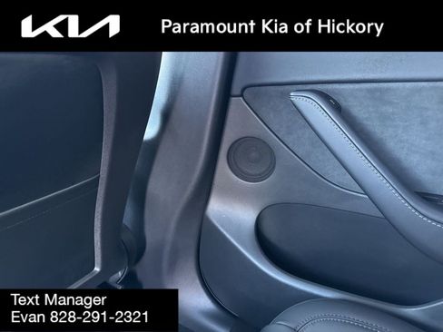 Used 2022 Tesla Model Y Long Range image 16