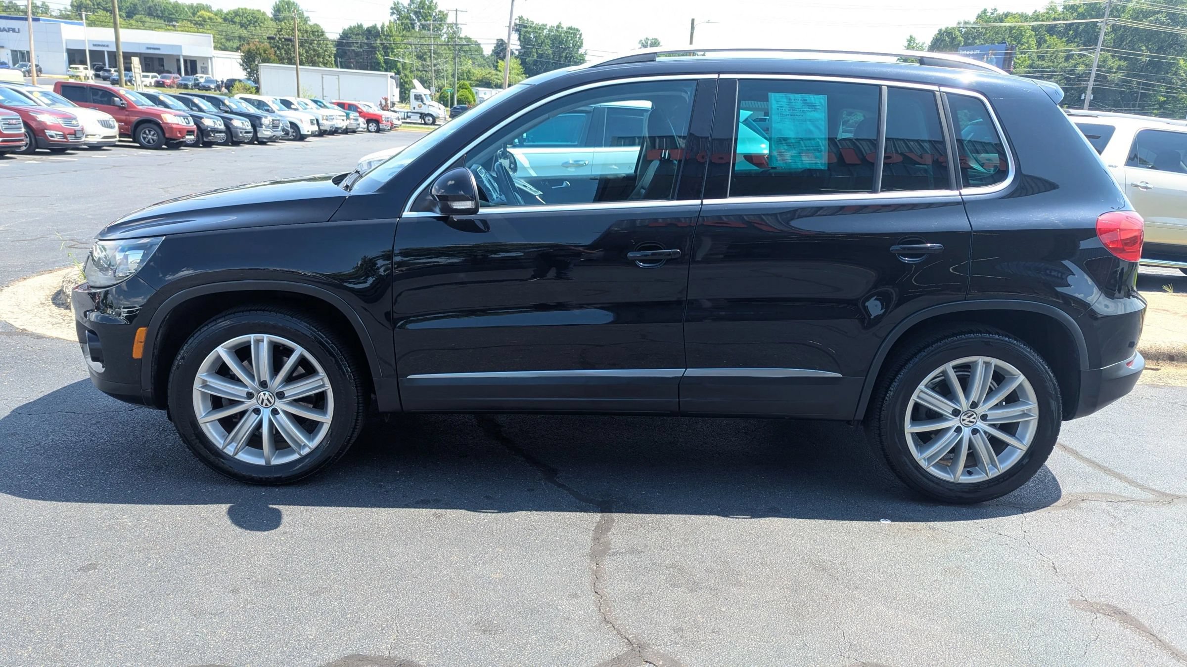 Used 2016 Volkswagen Tiguan SE FWD image 4