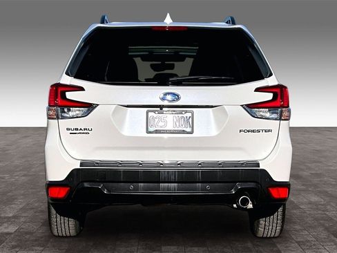 Used 2022 Subaru Forester Limited w/ Popular Package #3 image 6